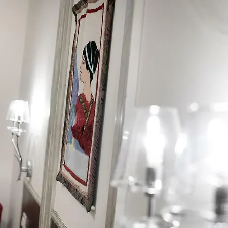 Belle Epoque Oda ve Kahvaltı